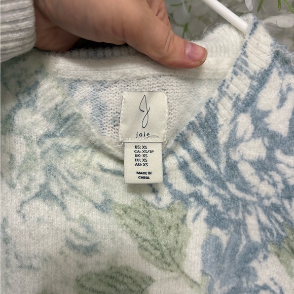 Joie Floral Crew Neck Short Sleeve Sweater 🦋 - Picture 3 of 6